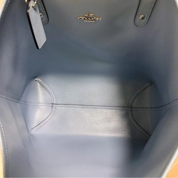 SOLD Coach Reversible City Tote Signature Floral Denim Cornflower Coated Canvas - Picture 10 of 13